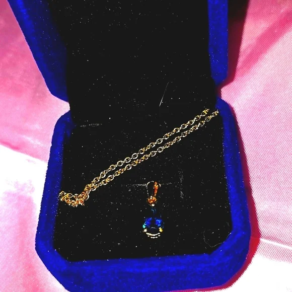 NWT - Deep Blue London Topaz on Gold Chain - Picture 4 of 10